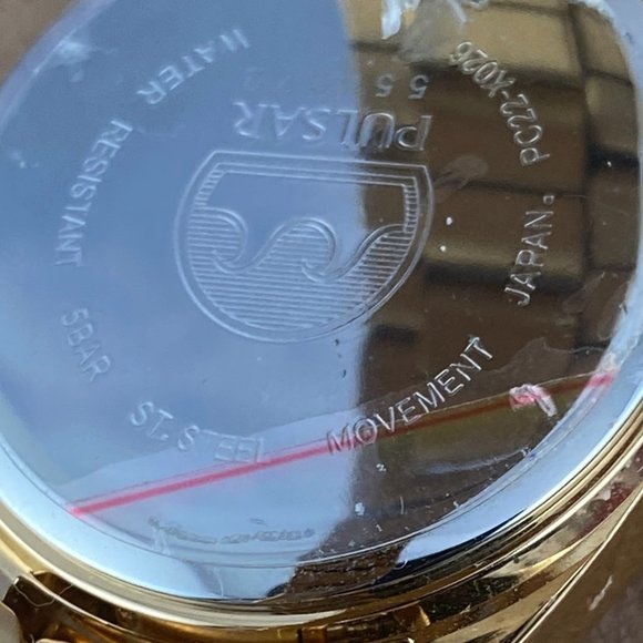 Pulsar Gold Tone Watch Luminous Hands Date - Picture 6 of 7